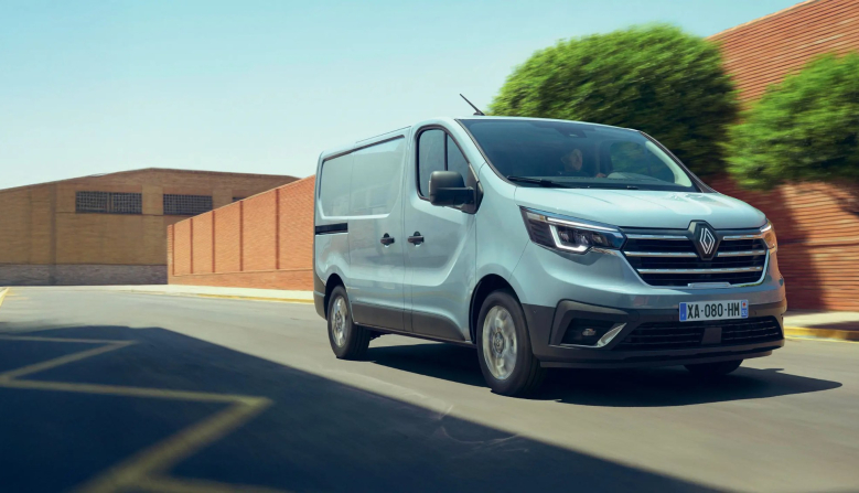 Renault Trafic van Extra long-term rental